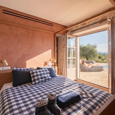 Vila Stone Situated In The Heart Of An Impressive Estate, In One Of The Scenic And Secluded Parts Of Corfu's Northeast Iconic Mediterranean Coastline. Roda (Corfu)